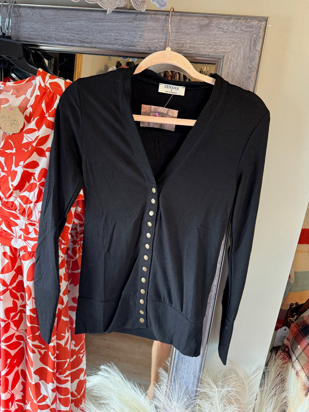 BLACK SNAP CARDI