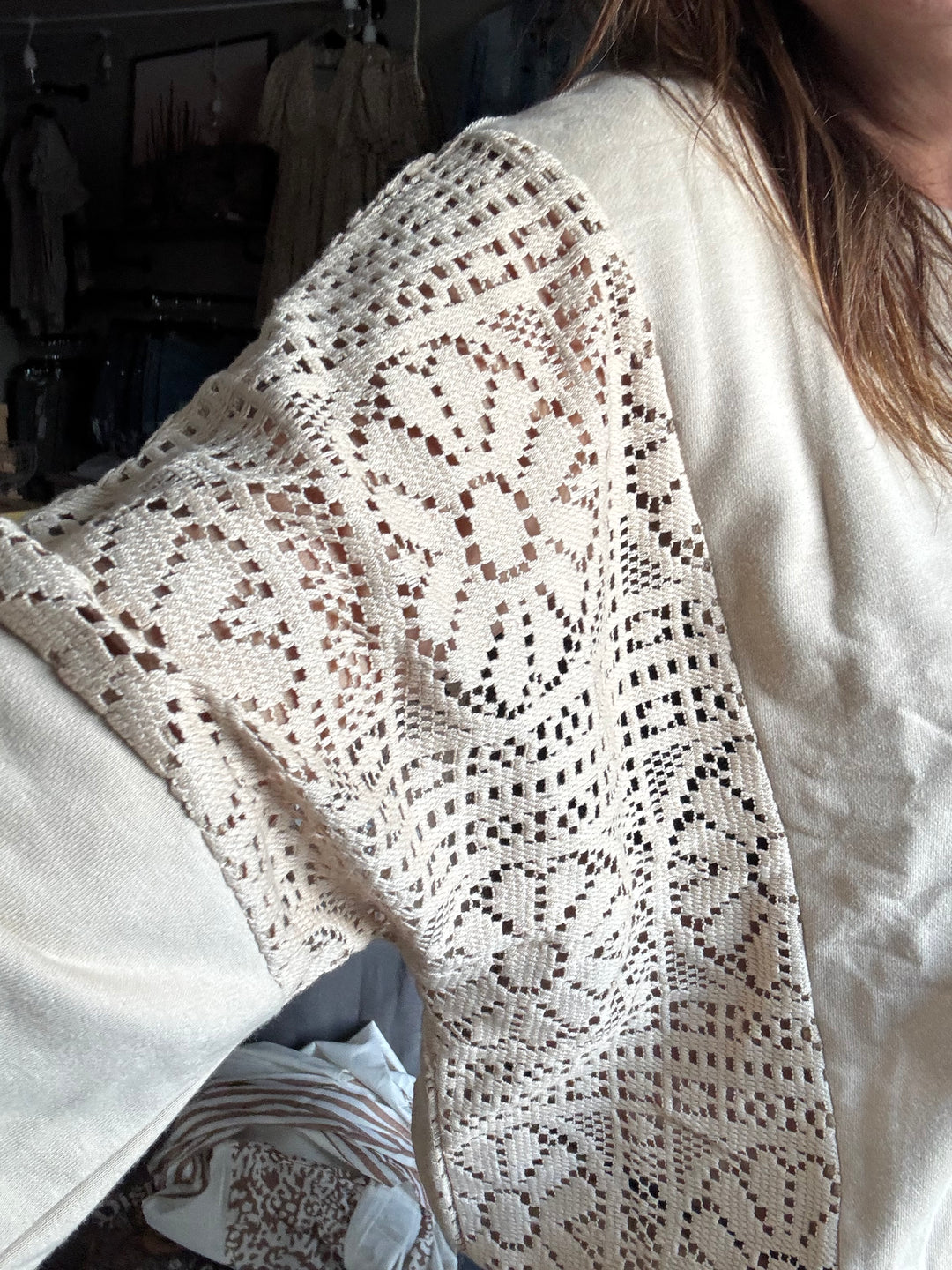 LACE & LATTE SWEATSHIRT