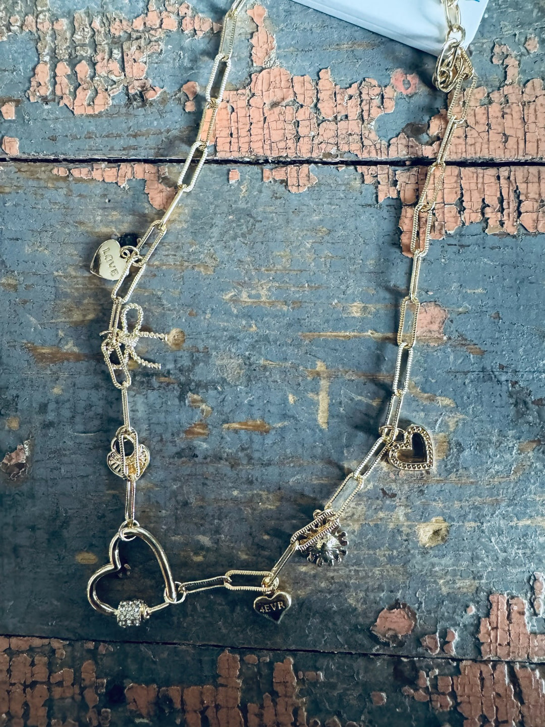 KIKI CHARM NECKLACE