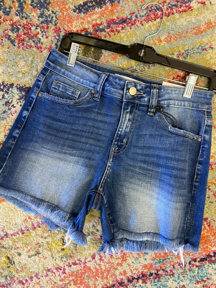 DAISY FRINGE DENIM SHORTS