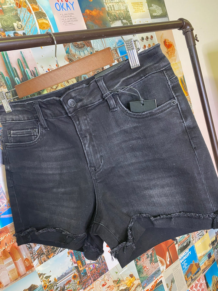 BLACK WASHED DENIM