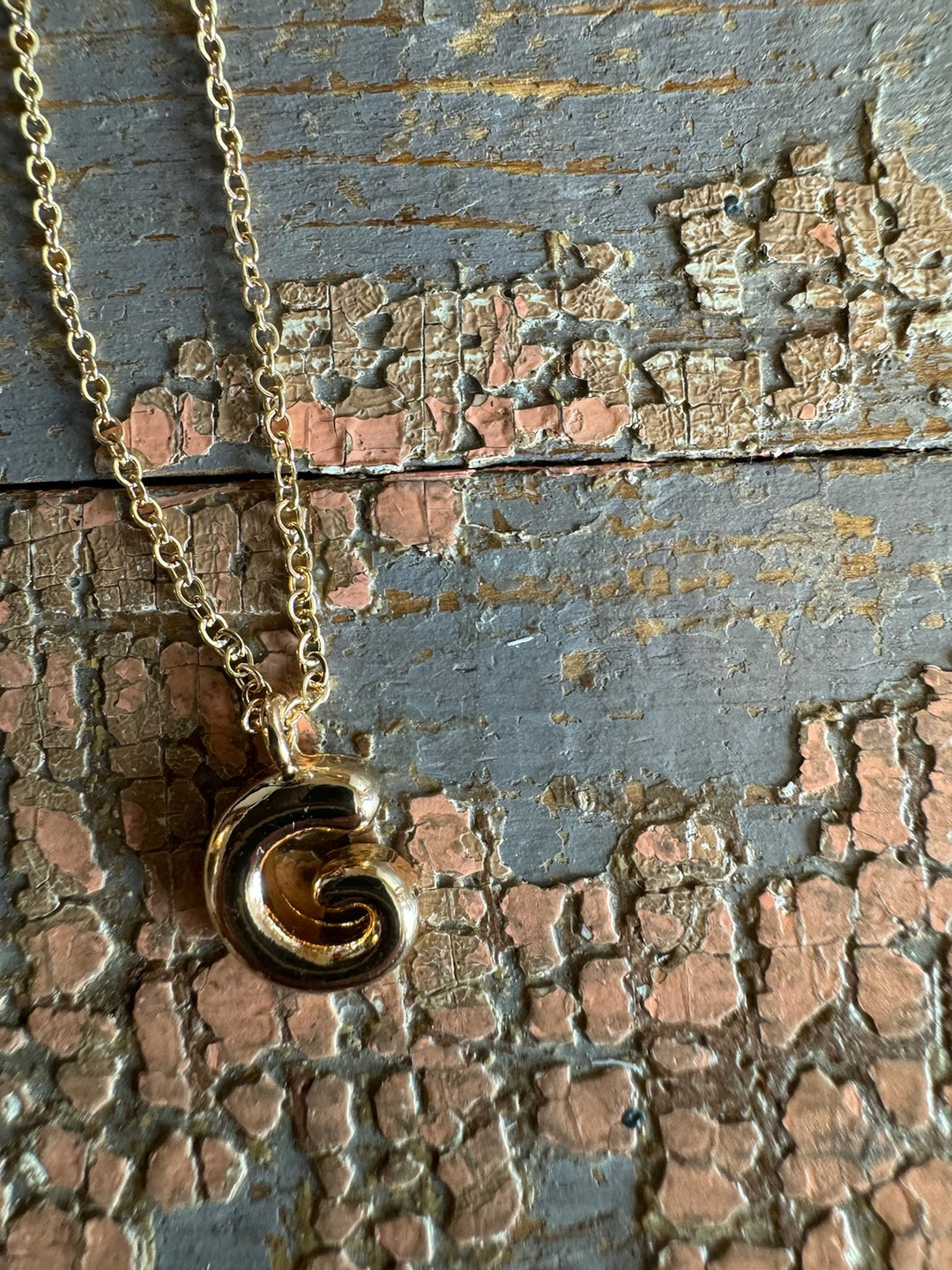 BUBBLE INITIAL NECKLACE