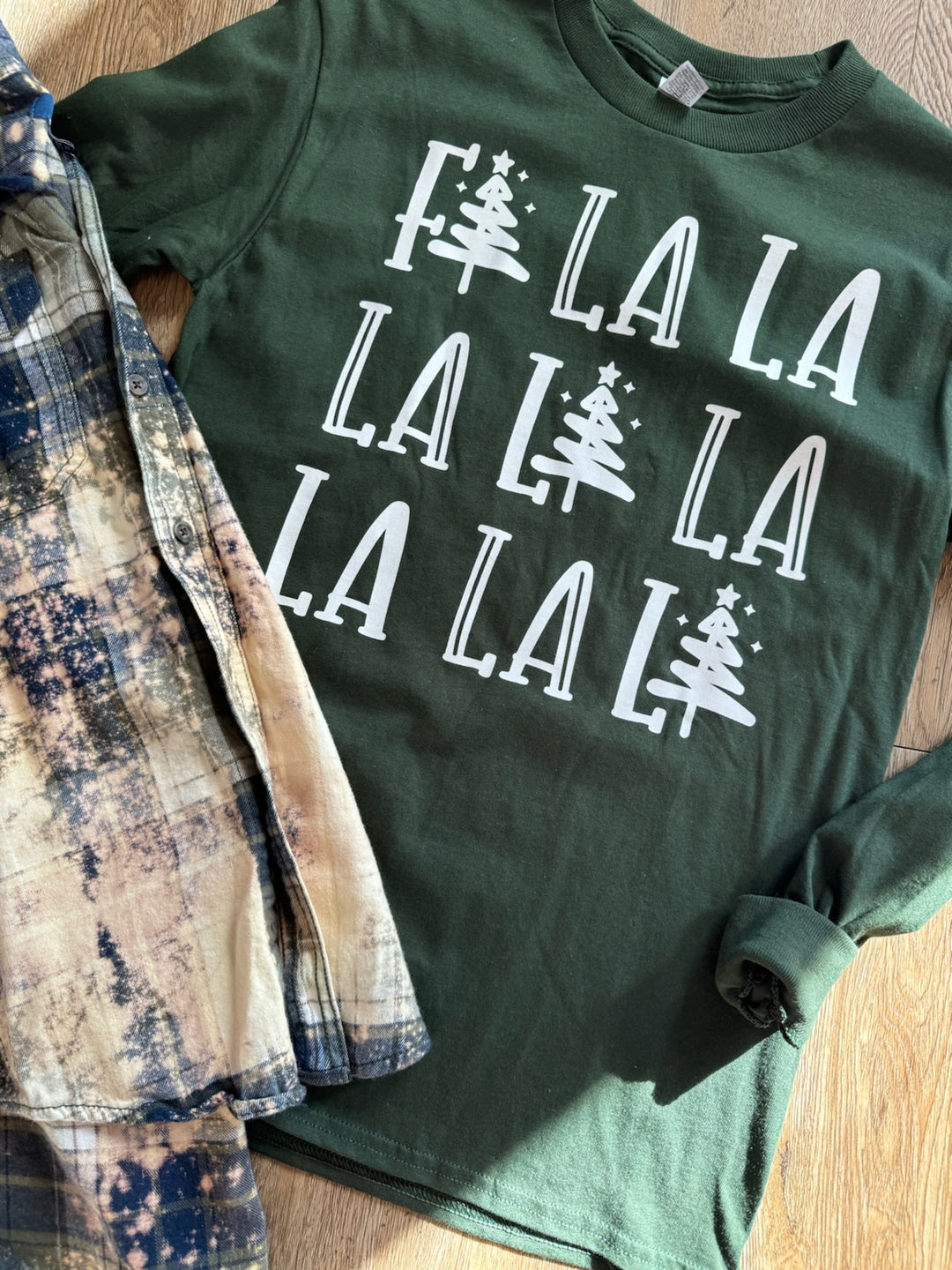 FA LA LA LONG SLEEVE GRAPHIC/ GREEN