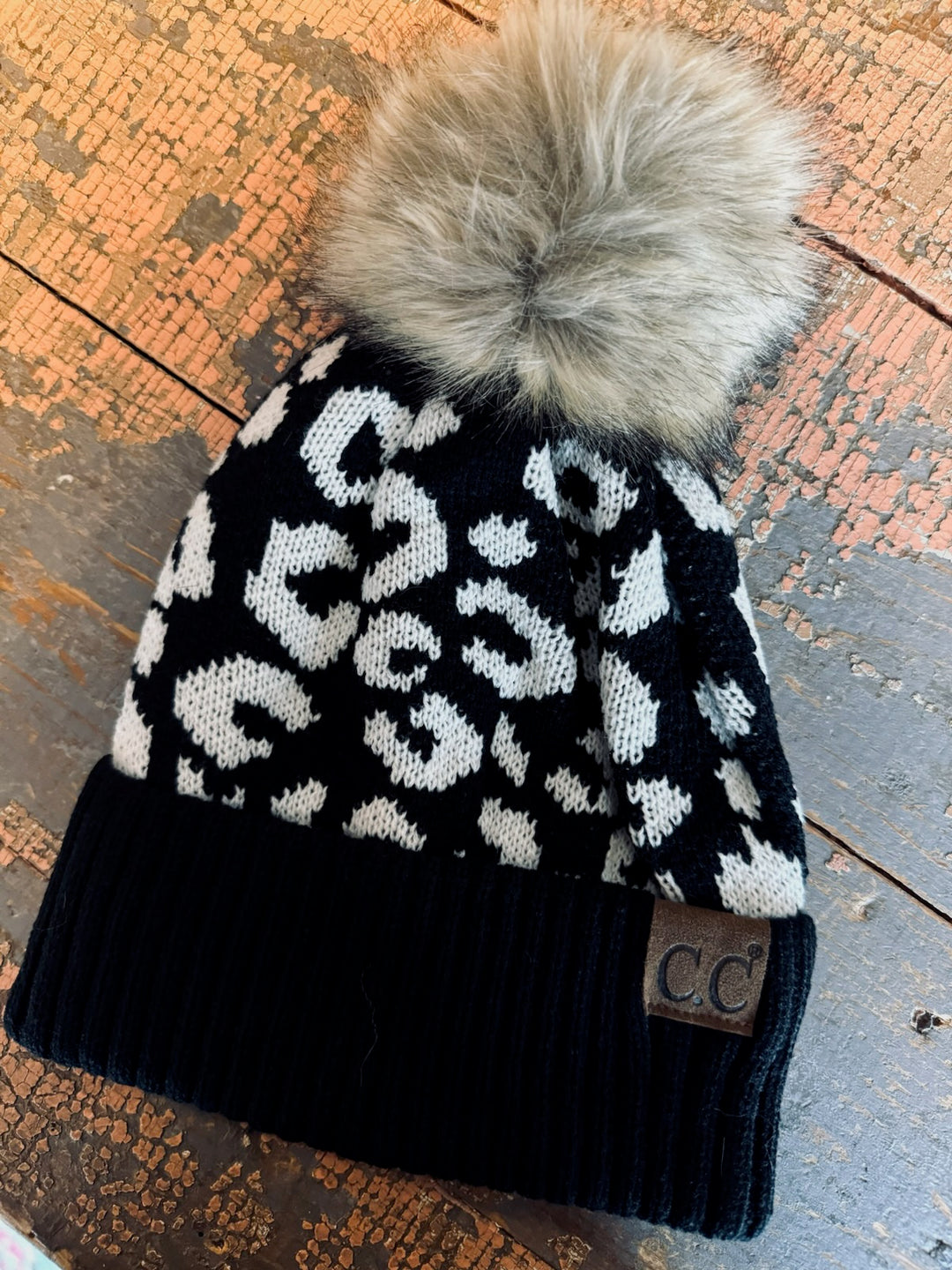 LEOPARD FUR POM BEANIE BLACK
