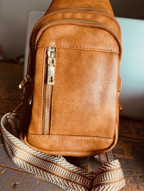 GENEVIVE CROSSBODY COGNAC