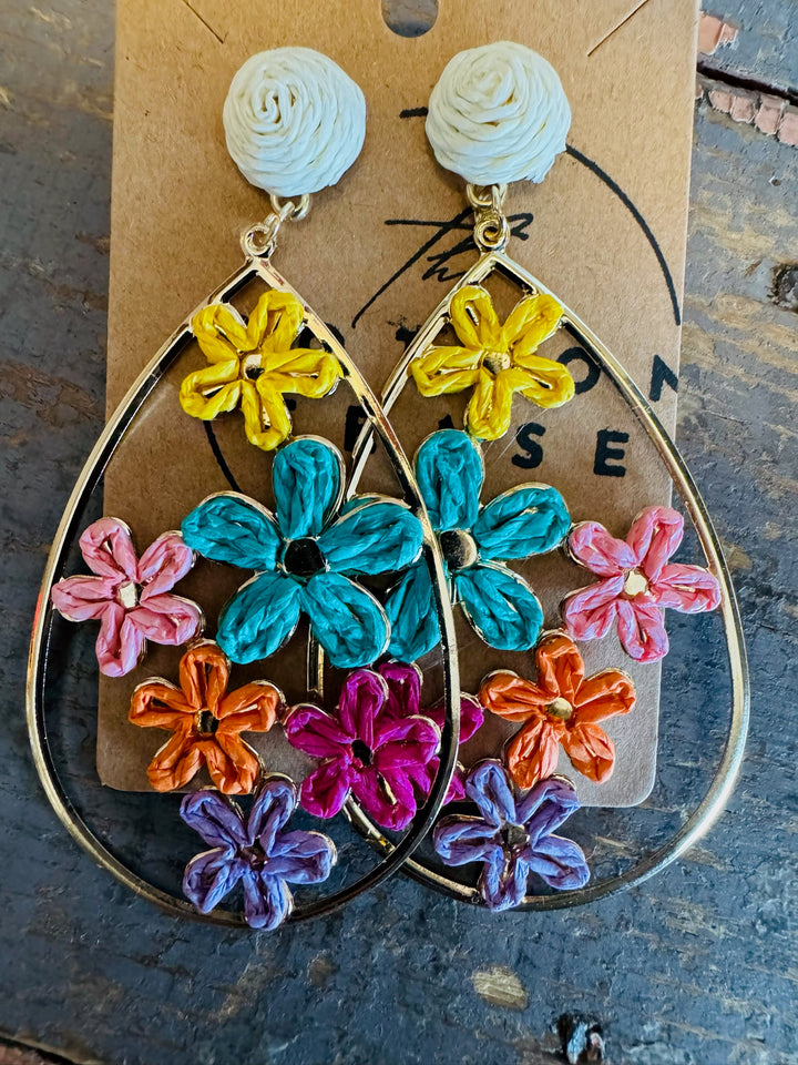 RAFFIA BLOOM EARRING