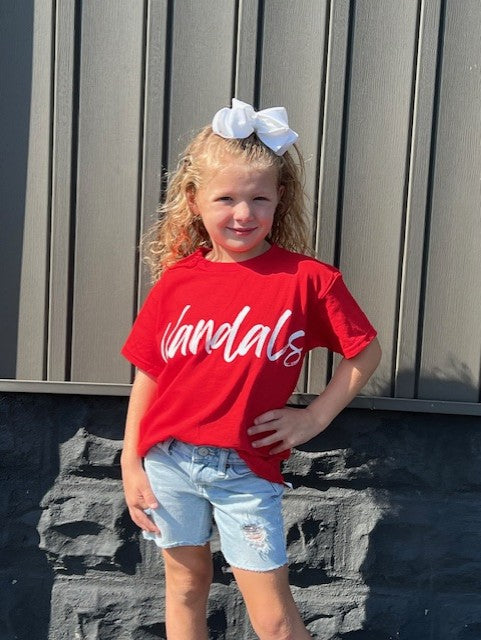 "VANDALS" ON RED KIDS TEE PRE-ORDER