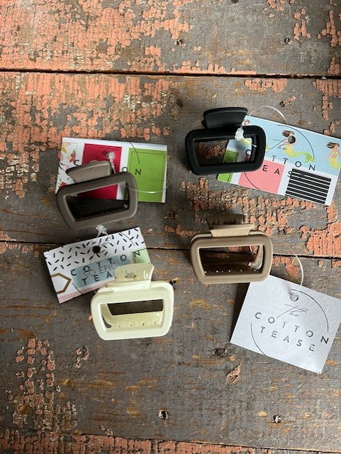 WEEKEND CLAW CLIPS